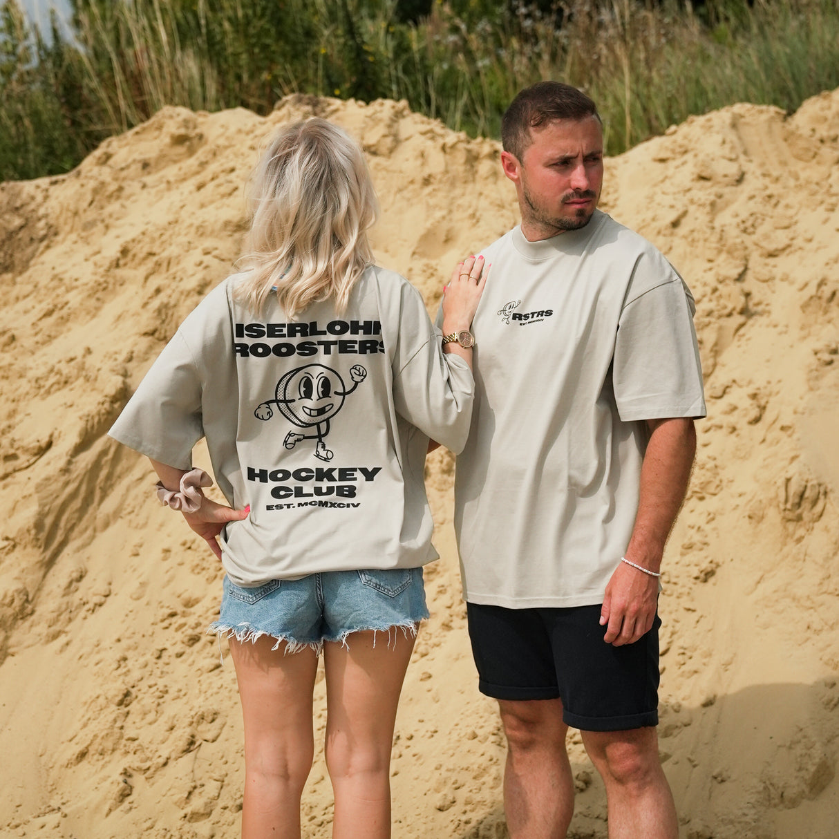 Oversized-Shirt Puck